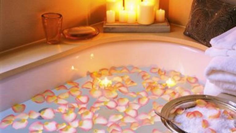 Amplía tu relajación junto a tu bañera de hidromasaje (10 consejos)